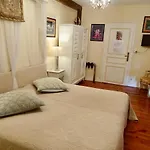 Chateau Les Vallees B&B