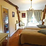 Chateau Les Vallees B&B 라로슈포세이