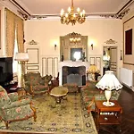 Chateau Les Vallees B&B 라로슈포세이