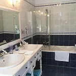 Chateau Les Vallees B&B