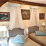 Chateau Les Vallees B&B 4*
