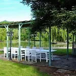 B&B Chateau Les Vallees 라로슈포세이