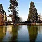 Chateau Les Vallees B&B 4*