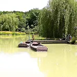 Chateau Les Vallees 4* 라로슈포세이