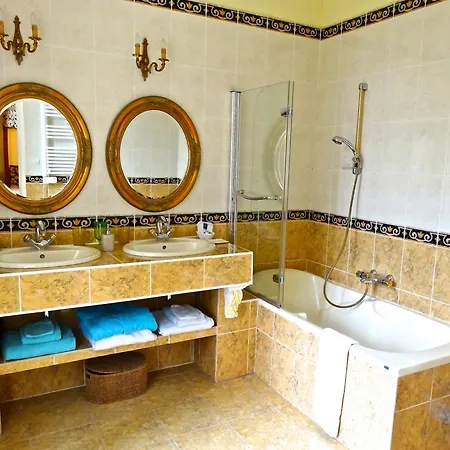 Chateau Les Vallees En Touraine 4*
