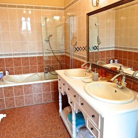 Bed & Breakfast Chateau Les Vallees En Touraine 4*