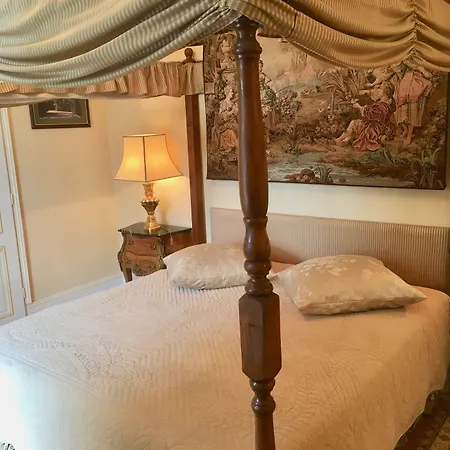 Bed & Breakfast Chateau Les Vallées 4*