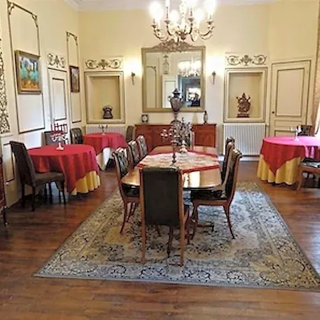 Chateau Les Vallees Nocleg ze śniadaniem