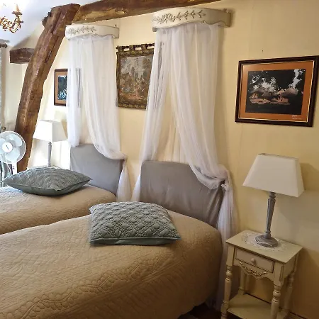 Chateau Les Vallees En Touraine Bed & Breakfast 4*