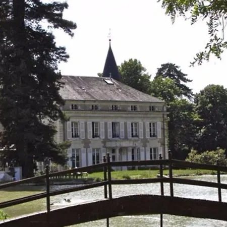 Bed & Breakfast Chateau Les Vallees En Touraine 4*