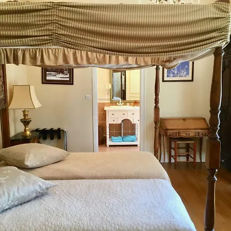 Chateau Les Vallees En Touraine Bed & Breakfast 4*