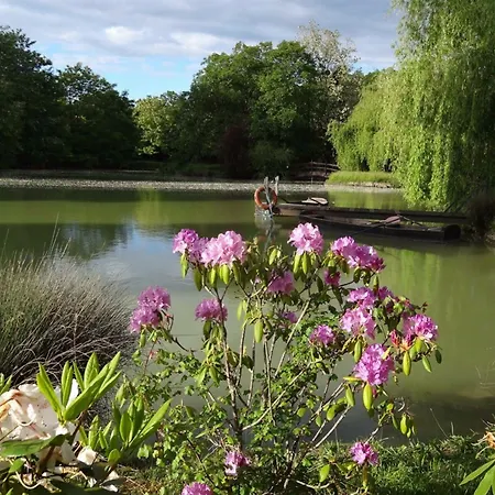 Bed & Breakfast Chateau Les Vallées 4*