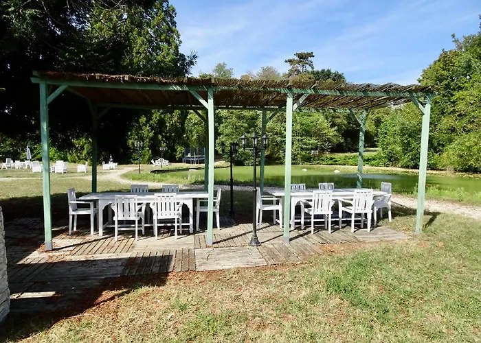 Chateau Les Vallees 4* La Roche-Posay