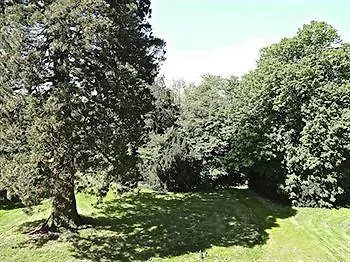 Chateau Les Vallees 4*