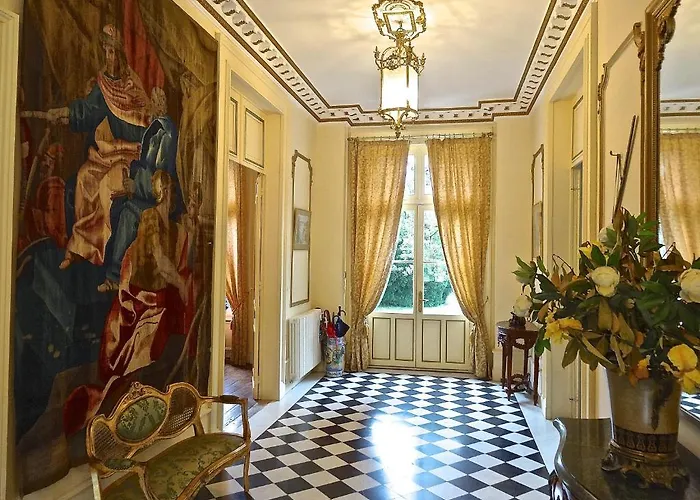 Bed & Breakfast Chateau Les Vallees 4*