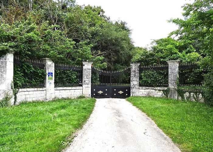 Chateau Les Vallees 4*