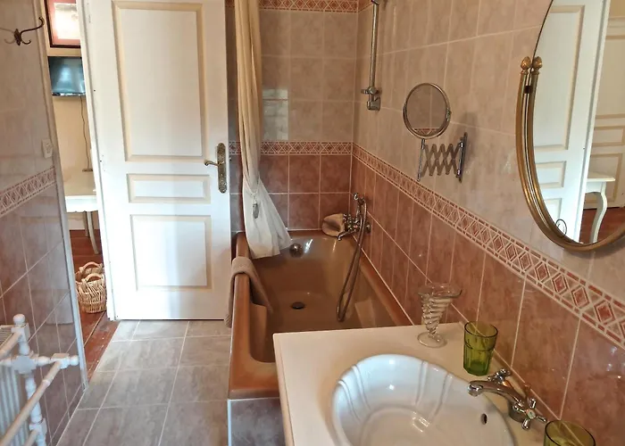 Chateau Les Vallees 4*