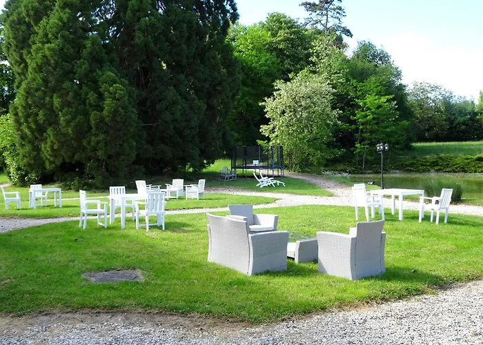 Bed & Breakfast Chateau Les Vallees 4*