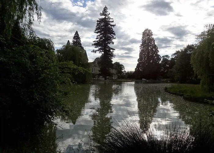 Bed & Breakfast Chateau Les Vallees